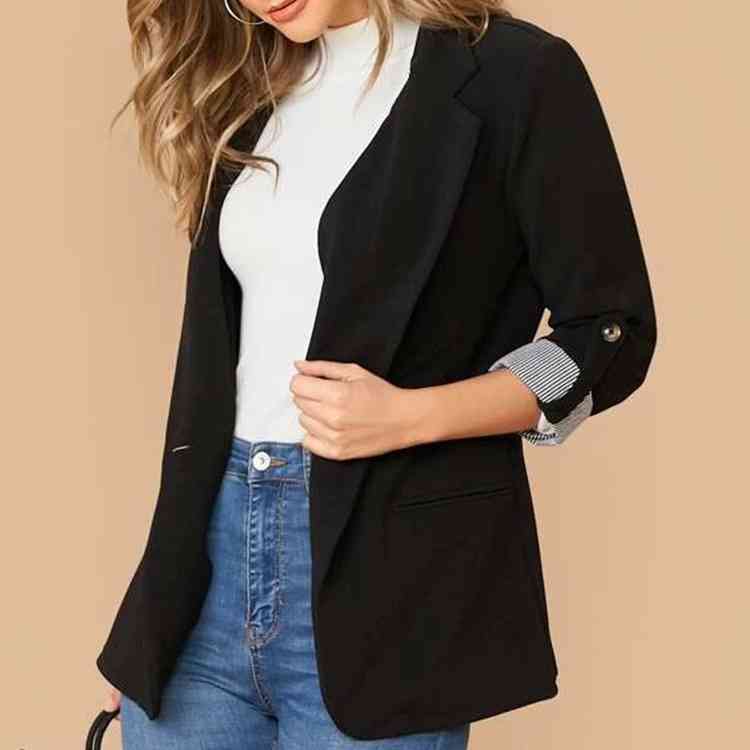 Blazer con cuello de solapa y mangas enrolladas