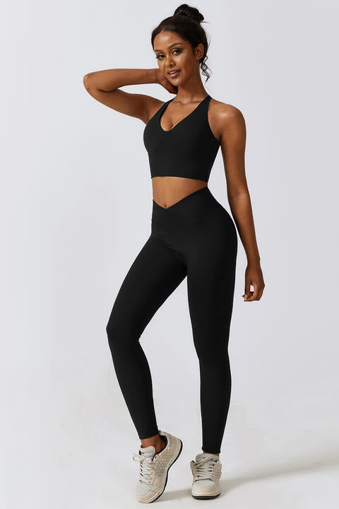 Conjunto de leggings y sujetador deportivo cruzado