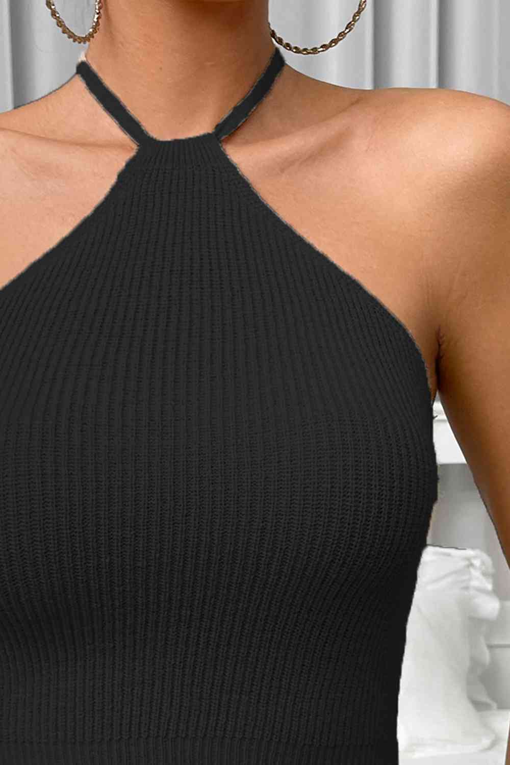 Top corto de punto acanalado con cuello halter