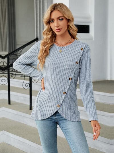 Blusa de manga larga con cuello redondo