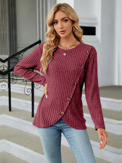 Blusa de manga larga con cuello redondo