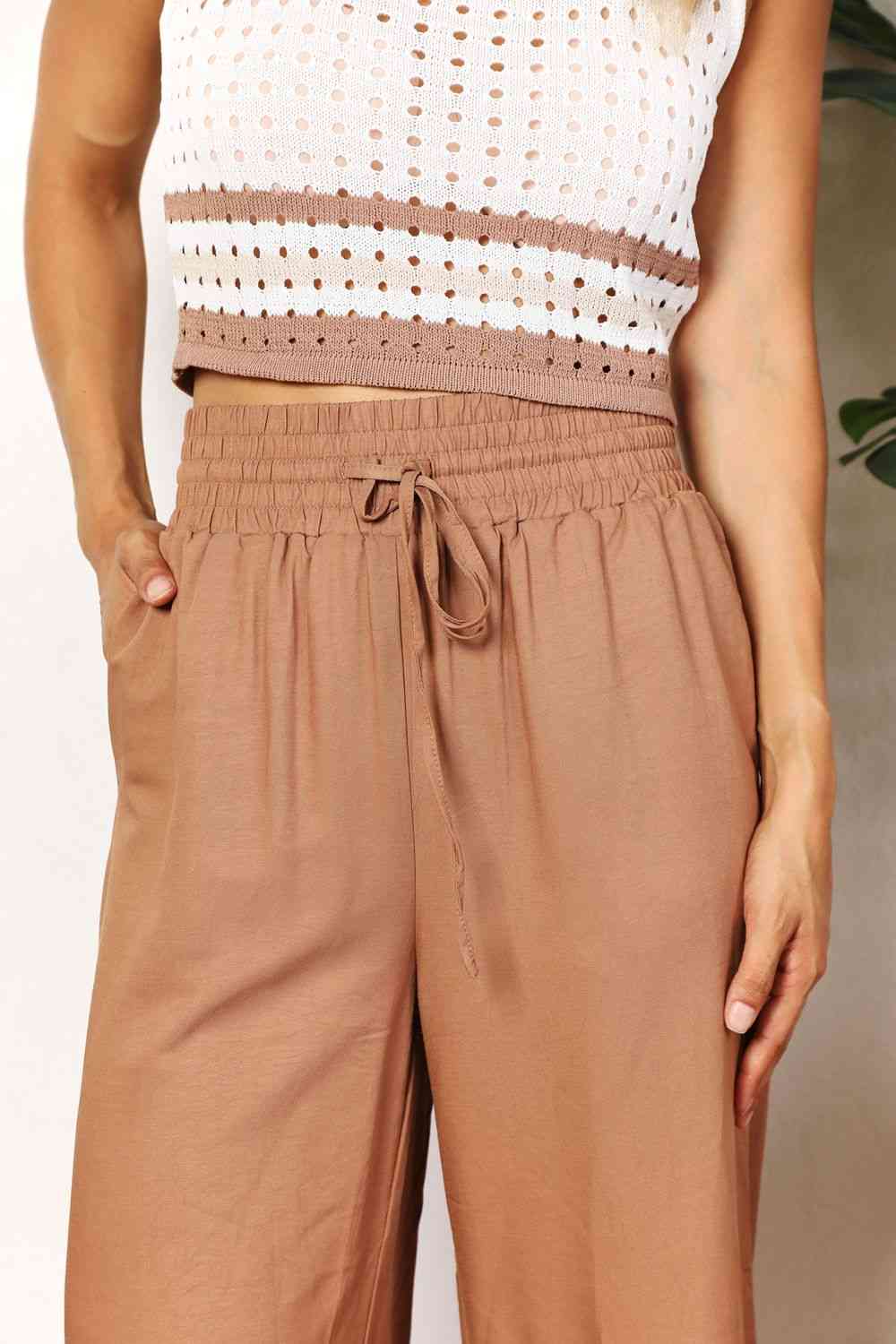 Pantalones anchos con cintura fruncida y cordón de Double Take