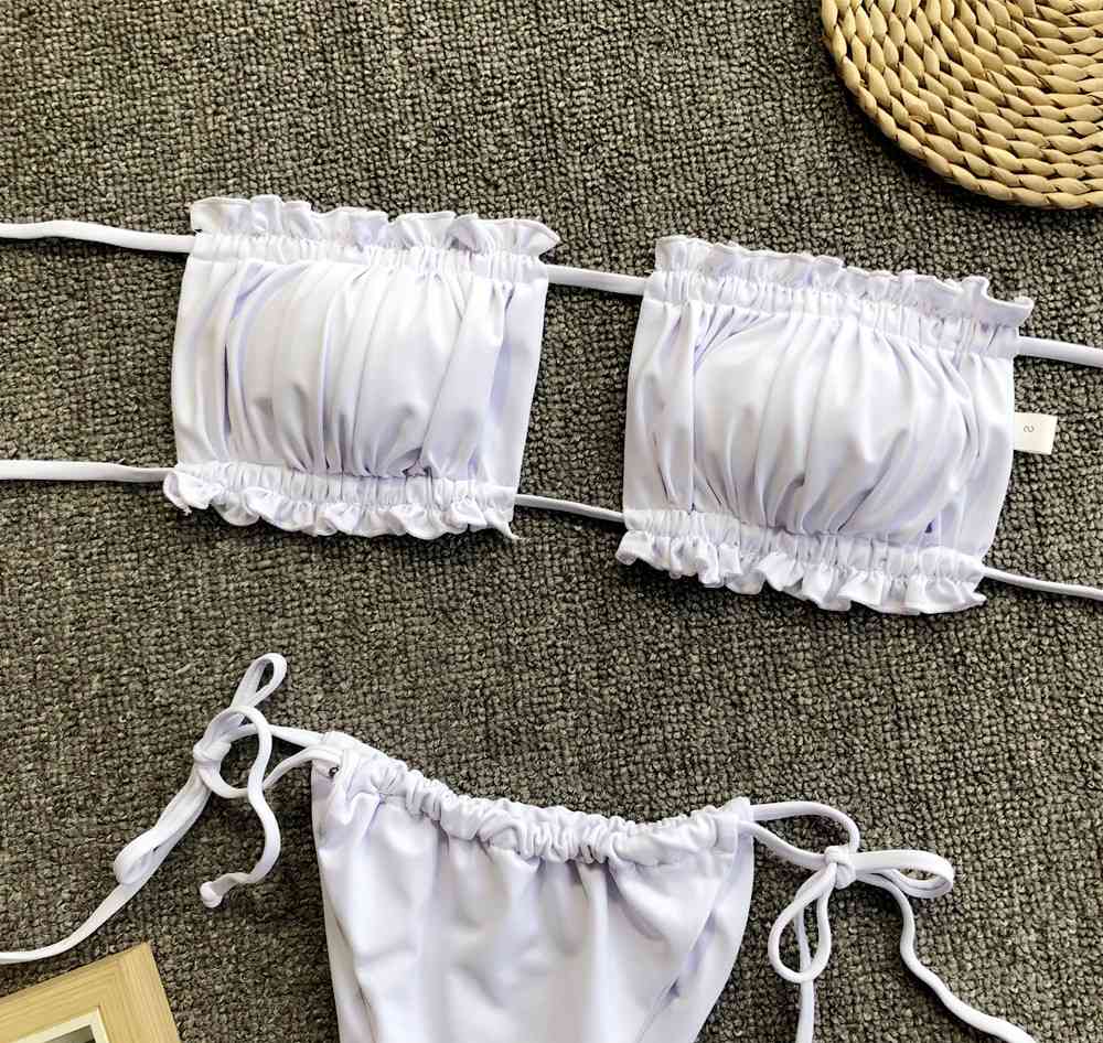 Conjunto de bikini fruncido con ribete de volantes