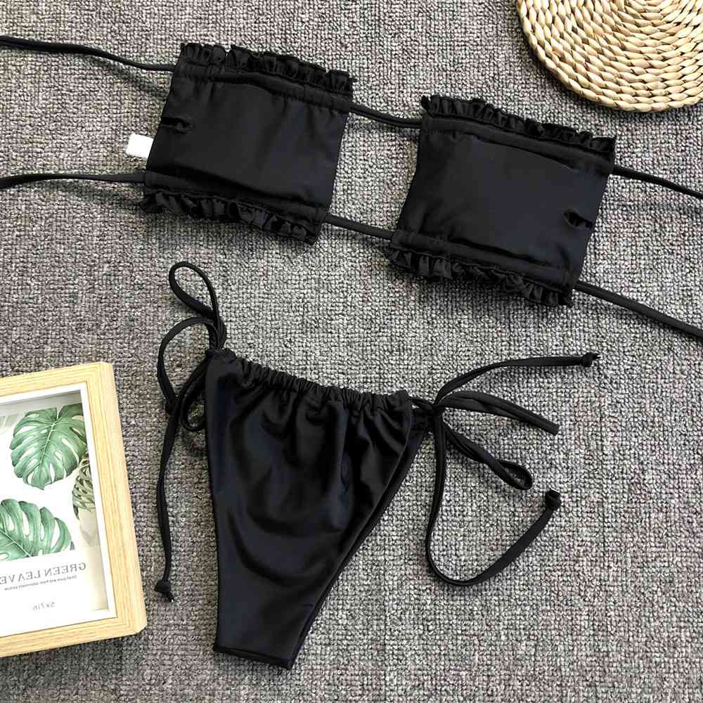 Conjunto de bikini fruncido con ribete de volantes