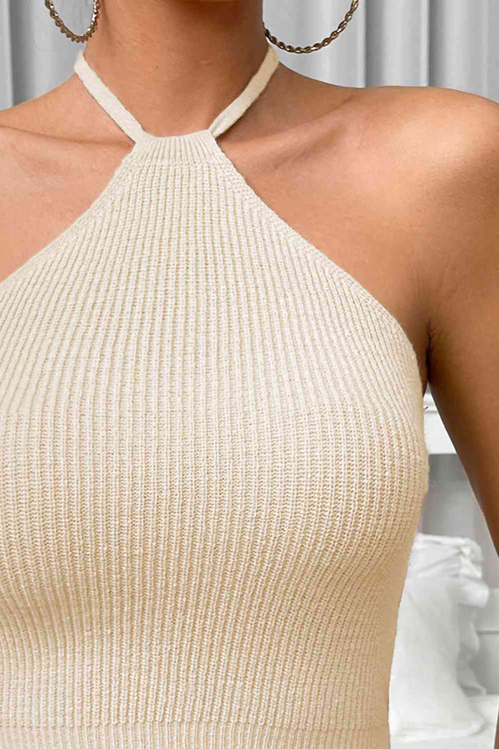 Top corto de punto acanalado con cuello halter