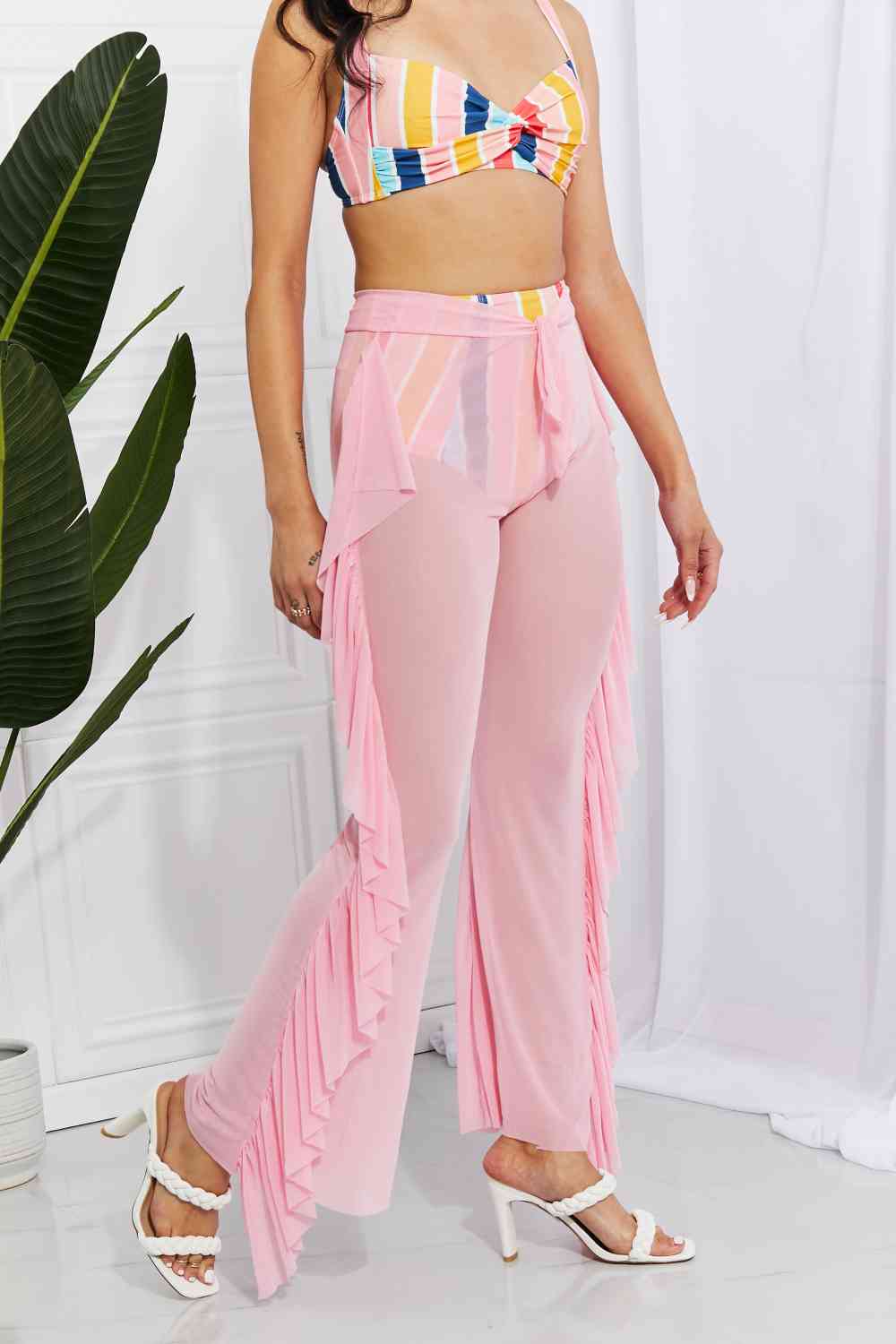 Pantalones tipo pareo de malla con volantes y malla de Marina West Swim Take Me To The Beach