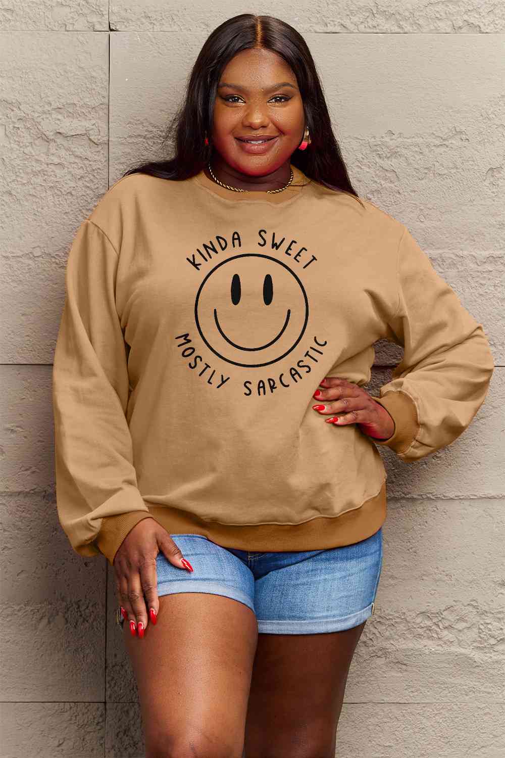 Sudadera con estampado de cara sonriente de tamaño completo de Simply Love