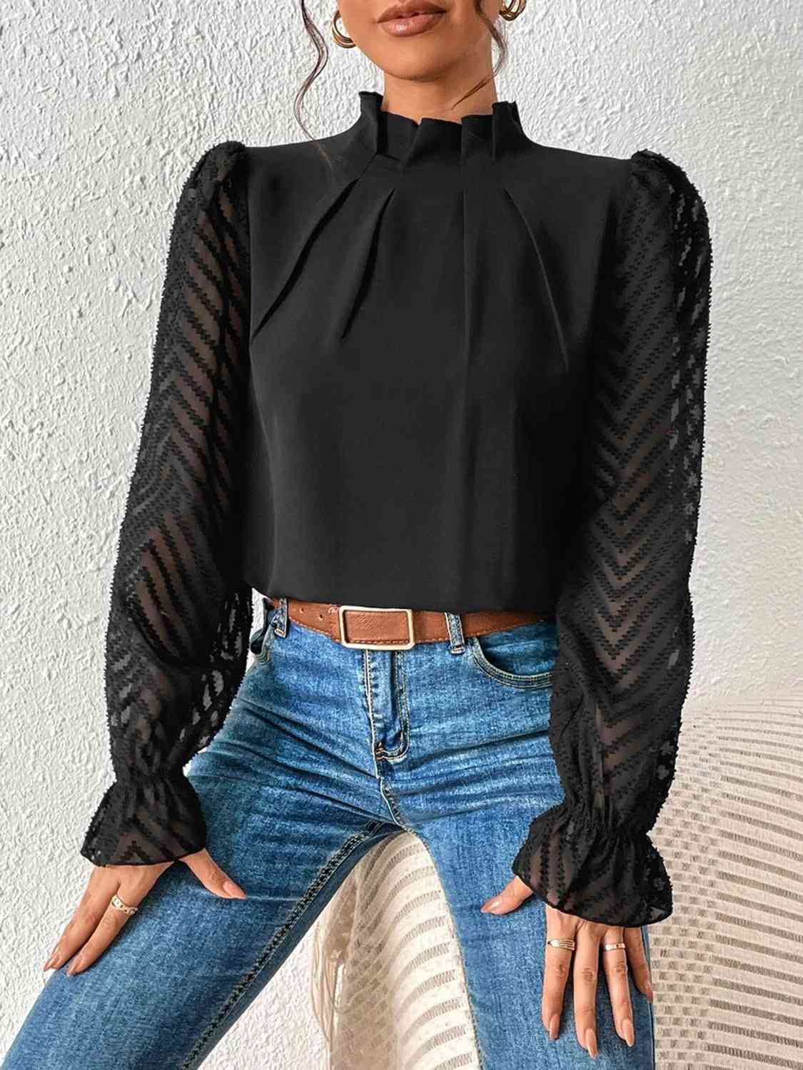 Blusa de manga con volante y cuello simulado